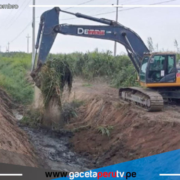 Maquinaria del sector Vivienda inicia limpieza de canal Yalpa II