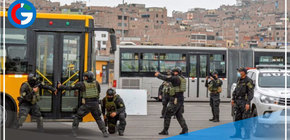 Lima: Escuadrón SUAT entrena para intervenir en resguardo de usuarios del Metropolitano