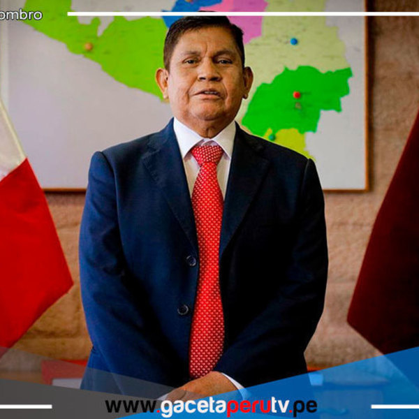 Nuevo gobernador regional en Arequipa asumió su cargo