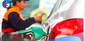 Taxistas se manifiestan contra impuesto específico a los combustibles en Chile