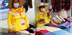 Artesanos ofertan productos declarados patrimonio cultural en feria Ruraq Maki en Cajamarca 