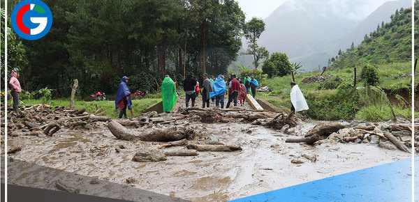 Huaico afecta 4 viviendas, 2 km de vía, 4.5 hectáreas de cultivo, piscigranja en Pasco