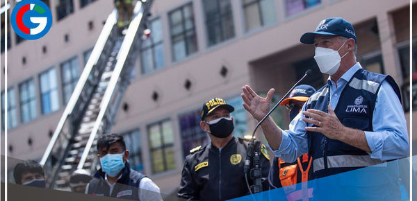 Alcalde de Lima lideró simulacro de incendio en Mesa Redonda