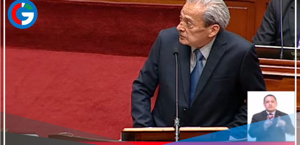 Ministro de Educación responde a pliego interpelatorio en el Congreso