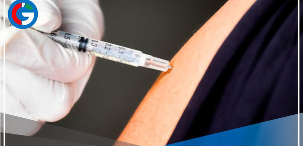 Mayores de 50 años deben acreditar vacuna de refuerzo en espacios cerrados