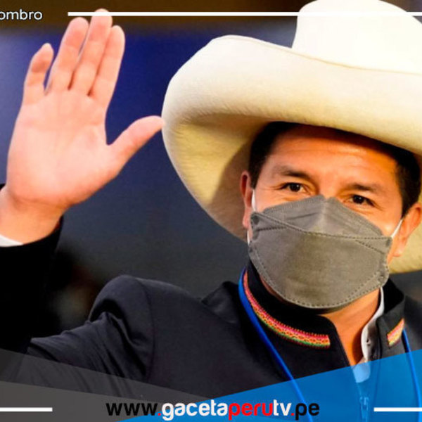 Presentan moción que "exhorta" a Pedro Castillo a presentar su renuncia irrevocable