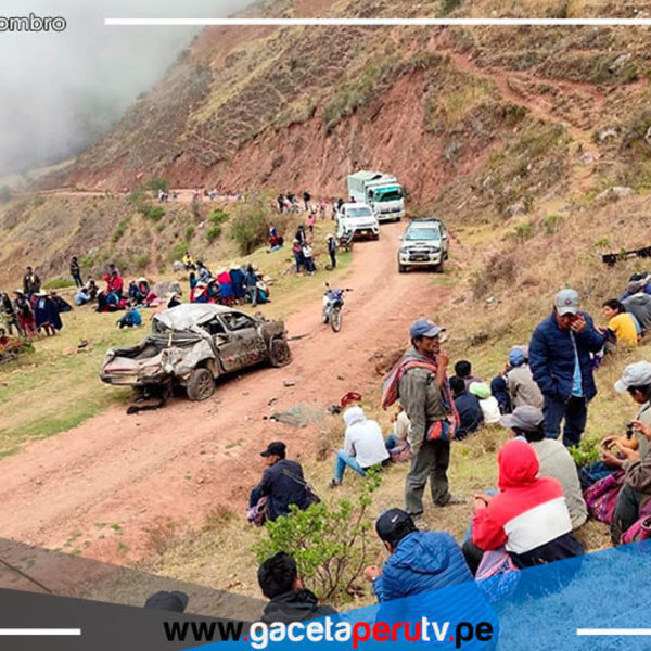 5 fallecidos y 2 heridos por caída de camioneta a un abismo en La Libertad