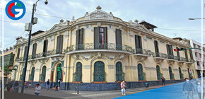 Primer tour nocturno dentro de la Casa Fernandini