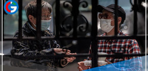 China reduce cuarentenas pero se aferra a "cero covid" 