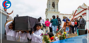 Lambayecanos escenificaron sepelio ancestral muchik en feria de Todos los Santos