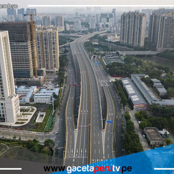 China bloquea un centro clave de transportes por el covid-19 y los mercados temen las consecuencias económicas