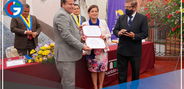 Alcalde de Pueblo Libre entrega “llaves de la ciudad” a Rectora de San Marcos y embajadores