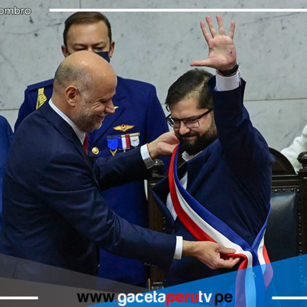 Gabriel Boric juramentó como el presidente más joven de Chile 