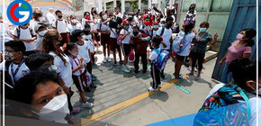 Gobierno elimina metro de distancia en las aulas y busca el 100% de presencialidad