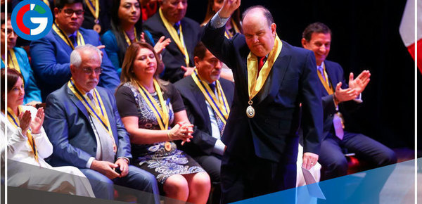 López Aliaga juró como nuevo alcalde de Lima