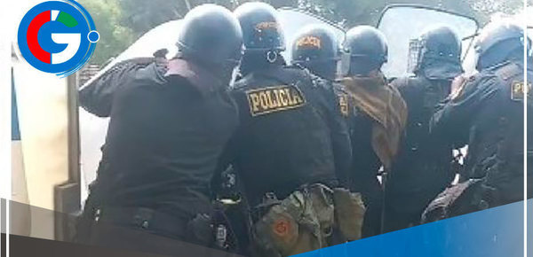 Manifestantes se enfrentaron a PNP tras intentar ataque a comisaría El Triunfo del distrito de La Joya