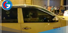 Dos hombres fueron asesinados con armas automáticas dentro de una camioneta