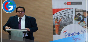 Lanzan becas integrales para universitarios y docentes peruanos