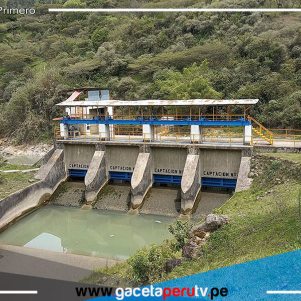 Ronderos de Chota cierran compuertas, desviando aguas que llevan hacia el reservorio Tinajones