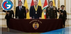 Lopez Aliaga rindió homenaje póstumo al Vicealmirante Luis Alejandro Giampitri 