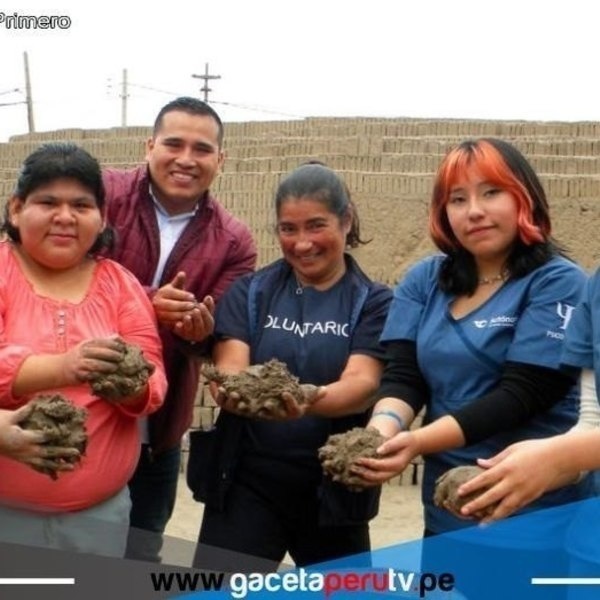 Jóvenes miraflorinos con habilidades diferentes conocieron técnicas antiguas de edificación en la Huaca Pucllana