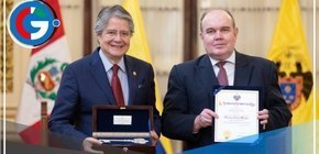 Alcalde de Lima entregó llave de la ciudad a presidente de Ecuador