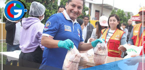 Alcalde de Comas, Ulises Villegas, Lleva Pollo a Costo Social a los Vecinos