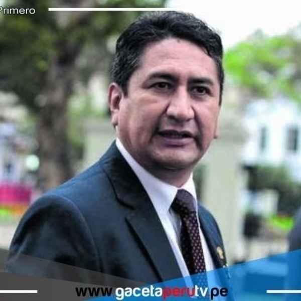 Vladimir Cerrón reaparece en redes sociales