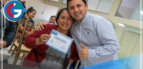 Entregan  autorizaciones a comerciantes de la avenida José Santos Chocano