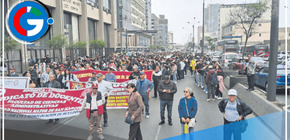 Dina Boluarte comunica aumentos, pero los sindicatos aguardan la publicación del decreto para corroborar la información