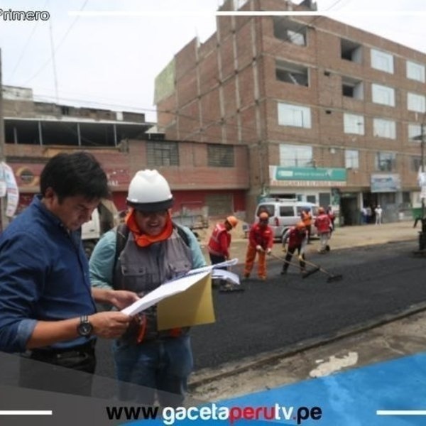 Recuperación de pistas en la urbanización flores 78