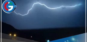 Rayo impacta a hombre que viajaba como copiloto en moto y fallece