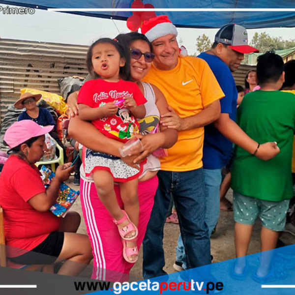 Navidad del Niño en Comas: Alcalde Villegas Brinda Alegría y Compromiso en Malecon Chillón