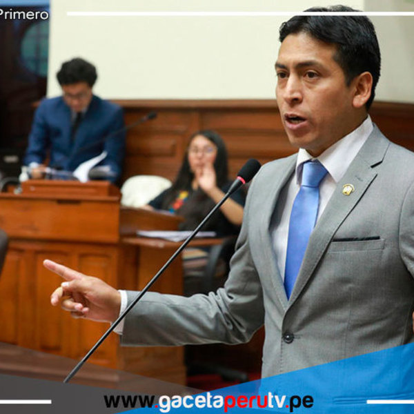 Dictan nueve meses de prisión preventiva para excongresista Freddy Díaz