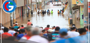 Chimbote soportó siete horas de lluvias y quedó inundado