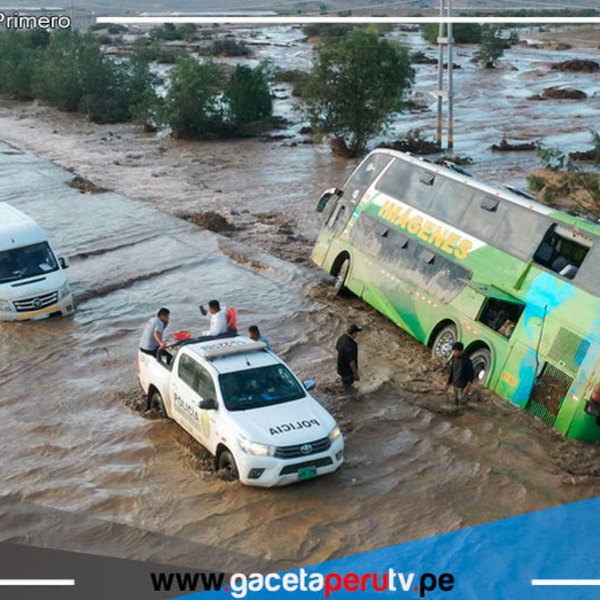 Huaico en Ica inunda casas en Ocucaje y afecta la Panamericana Sur 