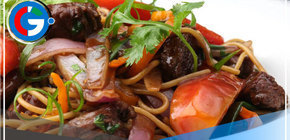 Hoy martes degustamos un Tallarín Saltado