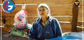 Así vive sola esta mujer entre las montañas del Perú 