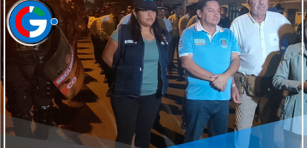 Alcalde de Comas recorrió 20km. en patrullaje a pie en el distrito 