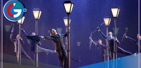 Cantando bajo la lluvia: El musical que conquista Málaga con su encanto y talento