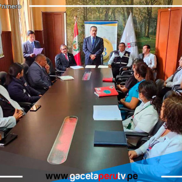 Dr. Jorge Flores del Pozo asume como Director Adjunto del Hospital Sergio E. Bernales