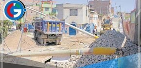 Maquinaria derriba cinco postes y deja sin luz a más de 3 mil familias