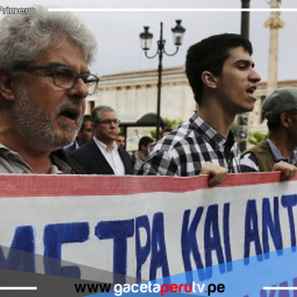 Grecia aprueba la semana laboral de seis días y trabajar hasta 13 horas por jornada