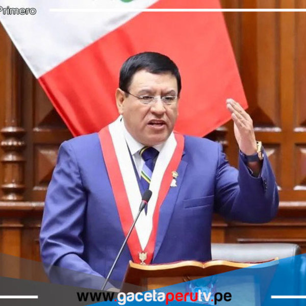 Presidente del Congreso acusado de plagio en tesis de Doctorado en un 67%