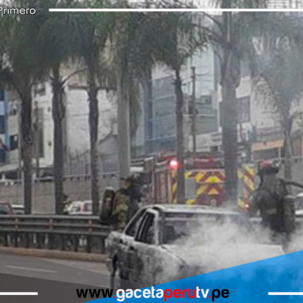 Lima: Así quedó el auto que se incendió en la avenida Javier Prado