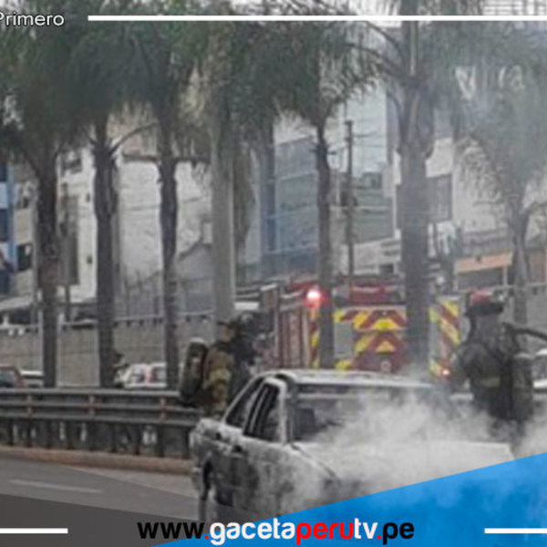 Lima: Así quedó el auto que se incendió en la avenida Javier Prado