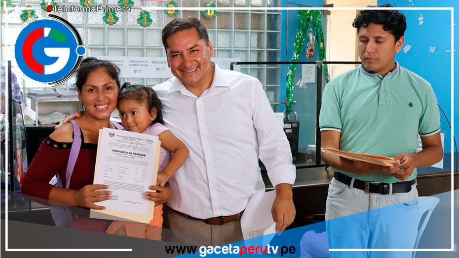 Municipalidad distrital de Comas consolida la seguridad jurídica: Entrega de certificados a familias de "Las Palmeras"