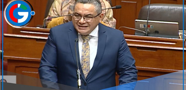 Congreso inicia censura contra el ministro Juan José Santiváñez