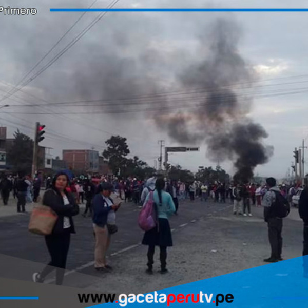 Manifestantes bloquean la Panamericana en Chao por inseguridad