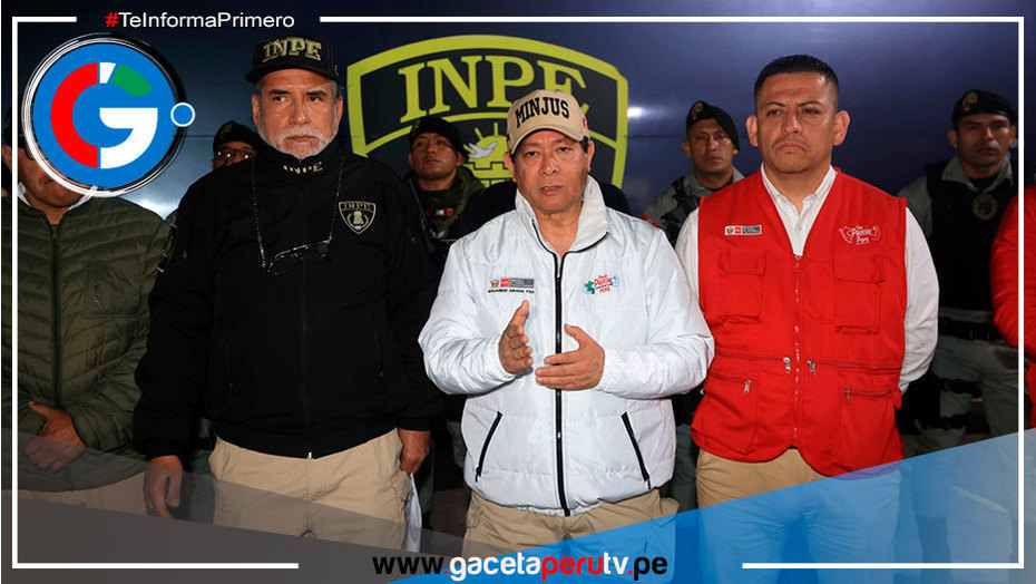 Ministro Arana lidera traslado de 13 internos de alta peligrosidad